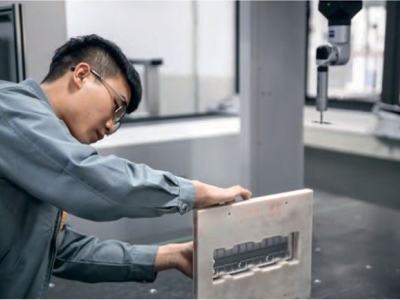 蔡司与特斯拉杰出合作伙伴的转型之路